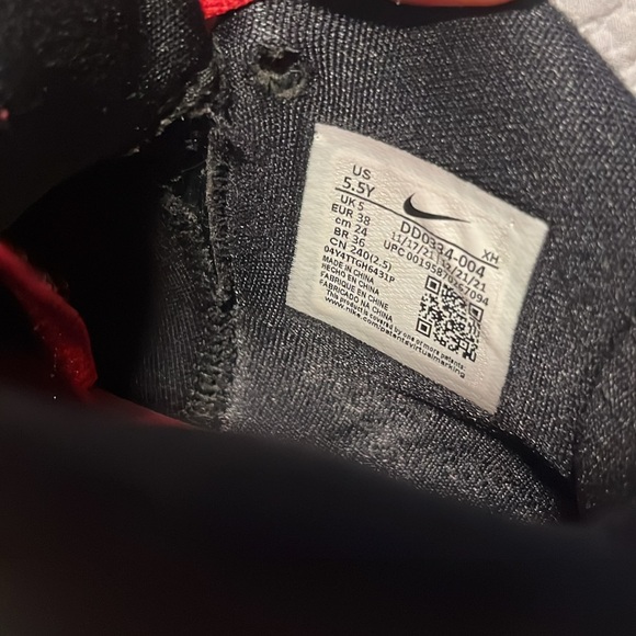 Kyrie Infinity (Bred GS) - Picture 5 of 5